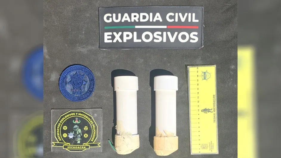 Guardia Civil desactiva explosivo durante protesta de normalistas en Michoacán