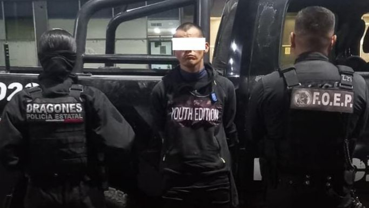 Policías del Estado detuvieron al hombre que ya contaba con orden de aprehensión (Foto: Cortesía)