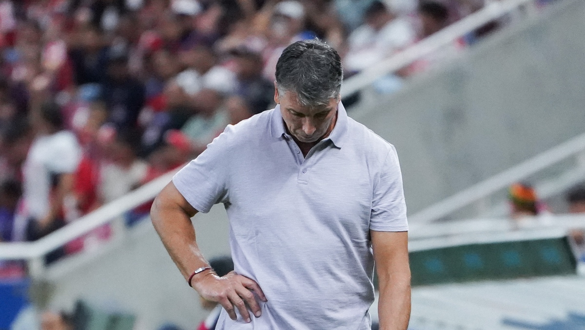 Robert Dante Siboldi, sobre el penalti a favor de Chivas: "Ya no sé si decir que el futbol es de contacto" (Imago7)