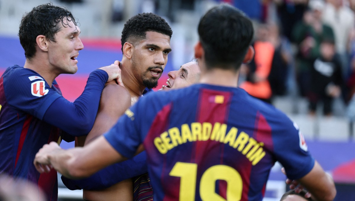 Ronald Araujo marcó en la victoria del Barcelona sobre Girona (AFP)
