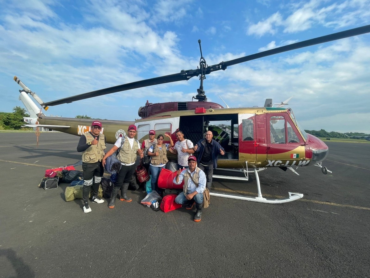 Brigada del censo se traslada vía aérea a zonas incomunicadas de huasteca veracruzana
