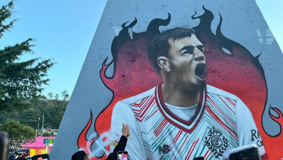 Realizan mural en honor a Luis García, portero del Toluca (Jesús Quezada)