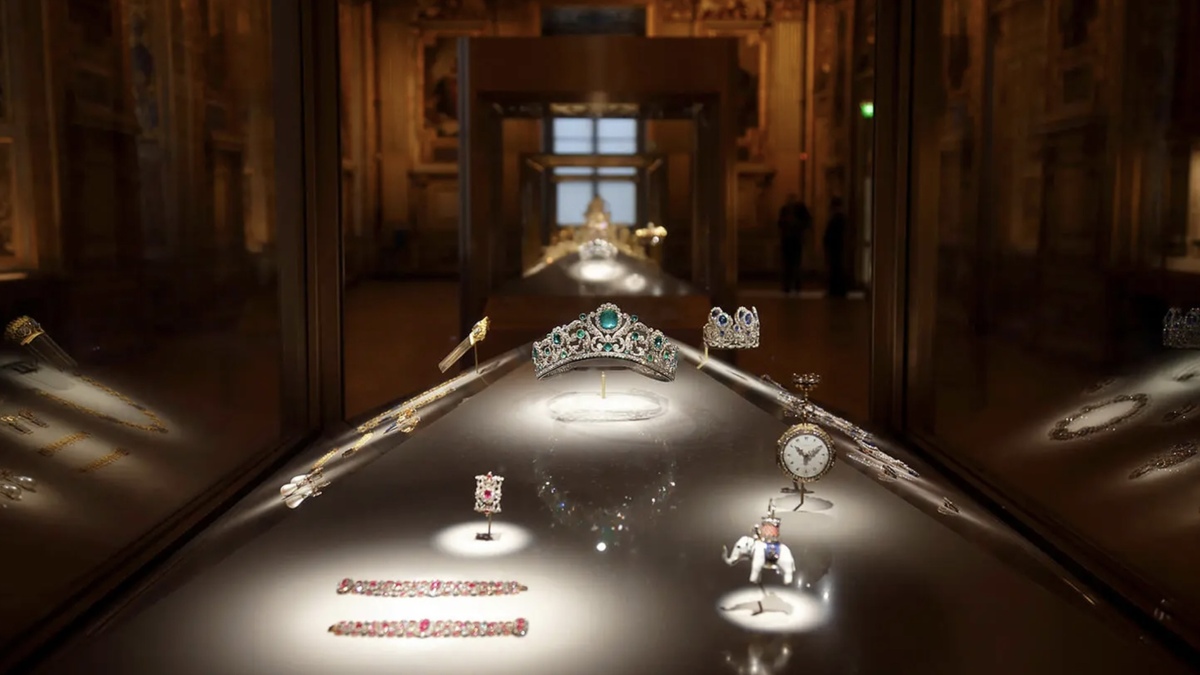 A través de su sitio oficial, el Museo del Louvre exhibía las joyas de la Galería de Apolo. (Louvre)