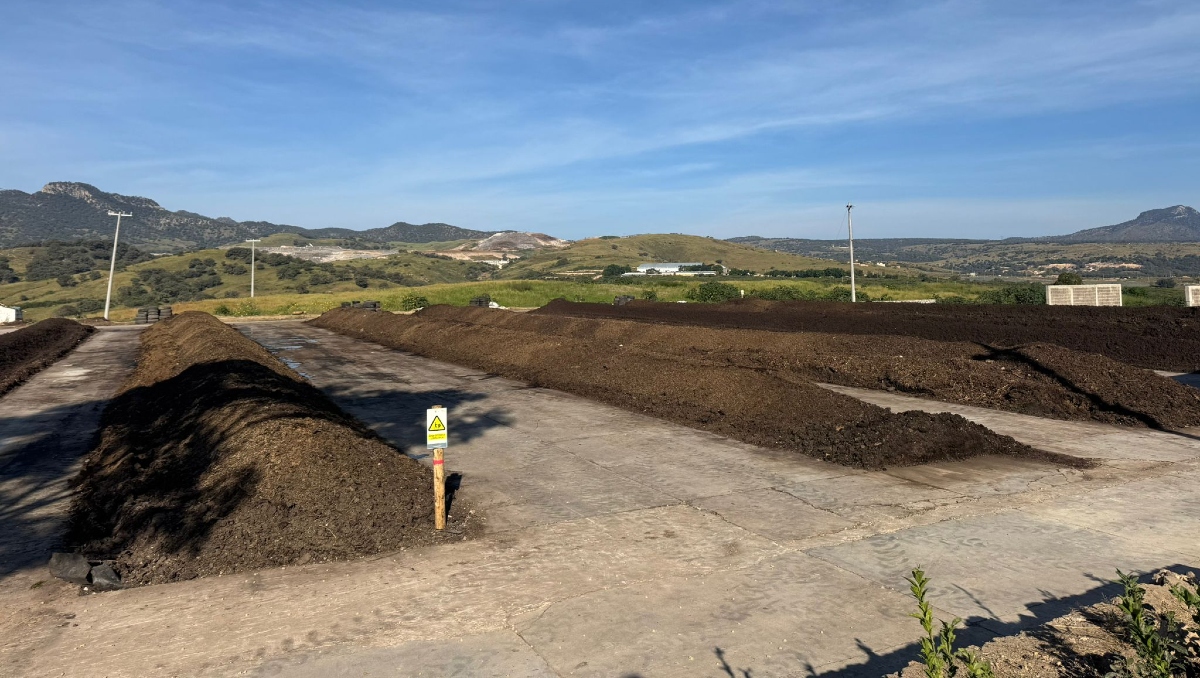 Esta composta beneficiará a campos, jardines y parques mejorando sus suelos y reduciendo el uso de químicos (Foto: Cortesía)