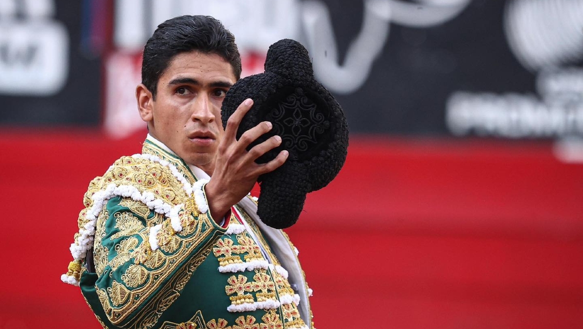 Héctor Gutiérrez  requirió cinco viajes con la espada y cuatro con el descabello para finiquitar su labor (Foto: Cortesía)