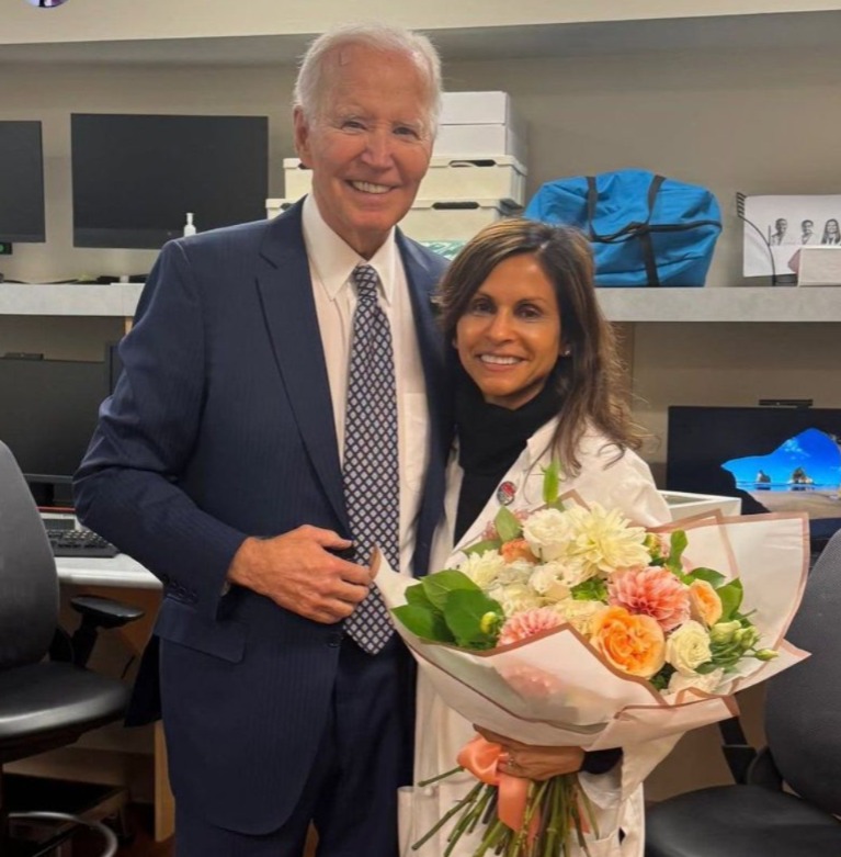 La hija de Joe Biden agradeció a los médicos la atención brindada al ex presidente de EU. | Especial