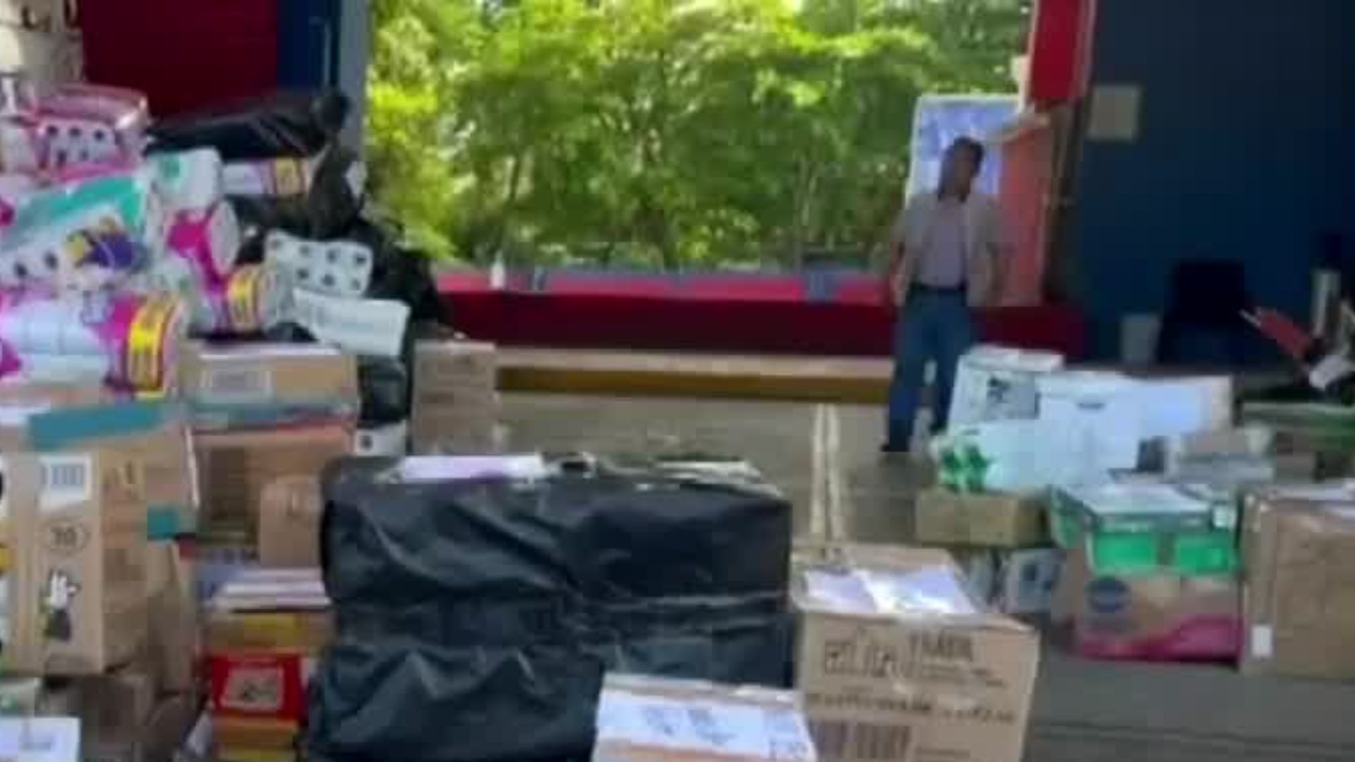 Marina coordina la entrega de más de víveres a damnificados en Veracruz