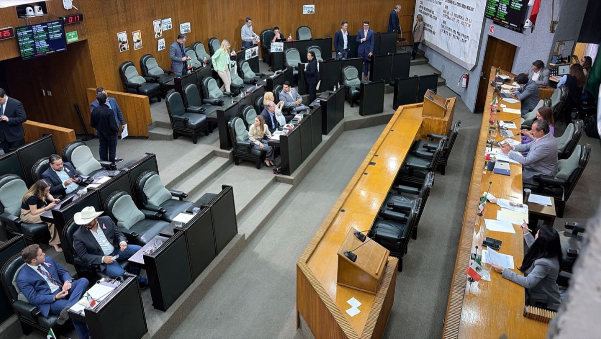 El Pleno del Congreso local acordó que este martes inicien con la Glosa del Cuarto Informe de Gobierno. | Foto: Kevin Recio