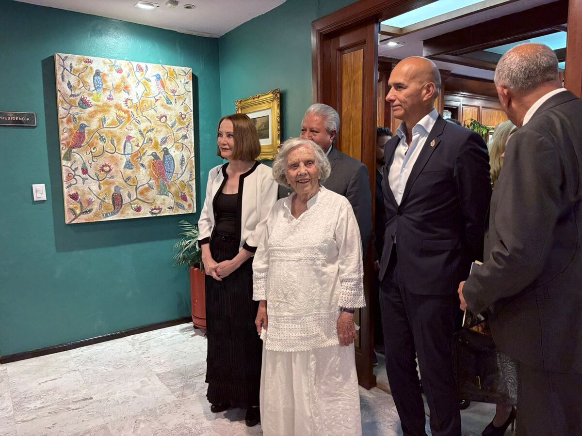 Ponatiowska agradeció el homenaje y destacó la importancia de seguir contribuyendo desde la cultura, a la construcción del país. (Especial)