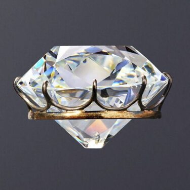 El Regente, diamante expuesto en el Museo del Louvre