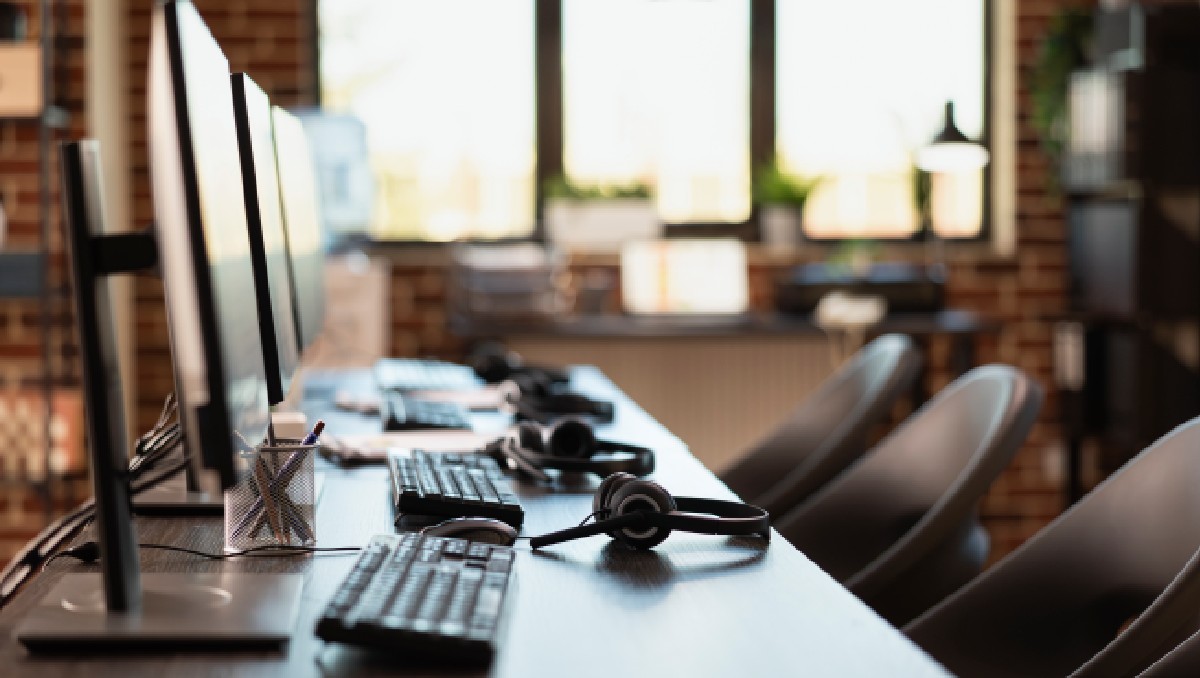 En América Latina los centros de contacto enfrentan una rotación laboral mensual del 10 por ciento. Foto: Freepik