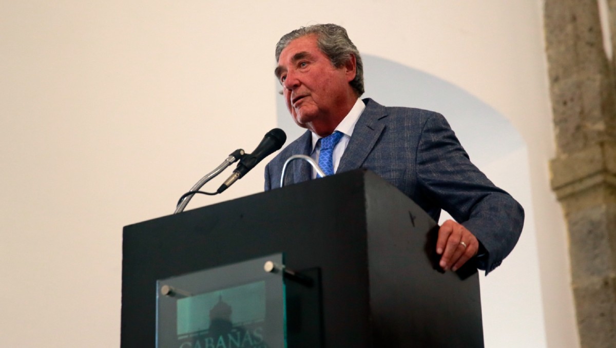 Carlos Álvarez Bermejillo expresó que el producto se elabora bajo altos estándares farmacéuticos. | Foto: Especial