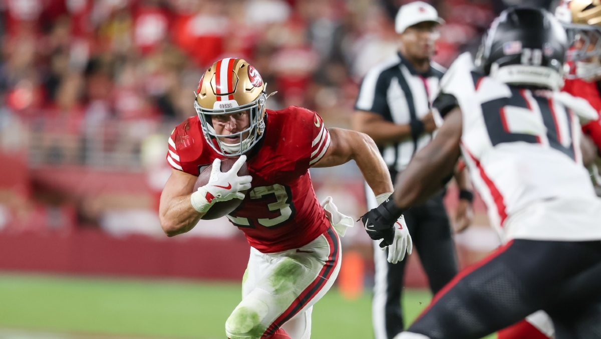Christian McCaffrey lució con 129 yardas y dos anotaciones (Oliver Tapia)