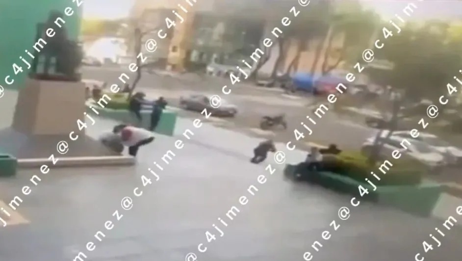 Difunden nuevos videos del ataque al abogado Cohen en su salida de oficina