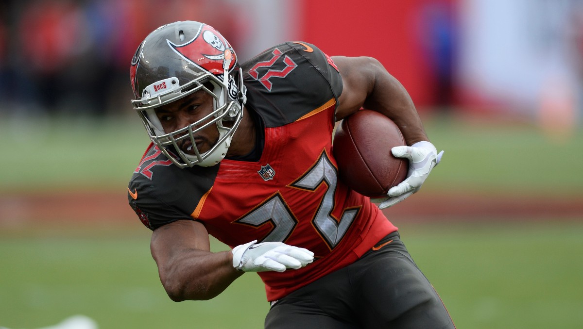 Doug Martin, ex jugador de la NFL que murió bajo custodia policial, tenía problemas mentales (AP)