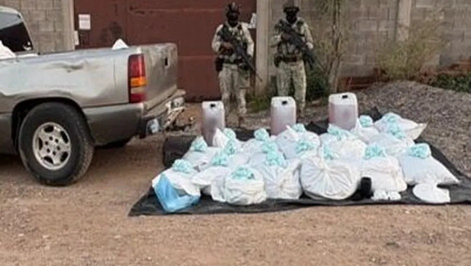 Ejército mexicano asegura importante cargamento de droga en Culiacán