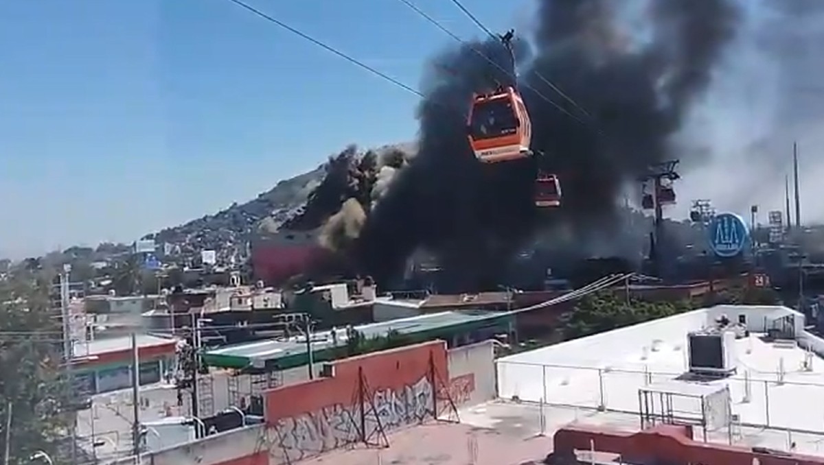 El incendio se registró la tarde de este 21 de octubre en Edomex | Captura