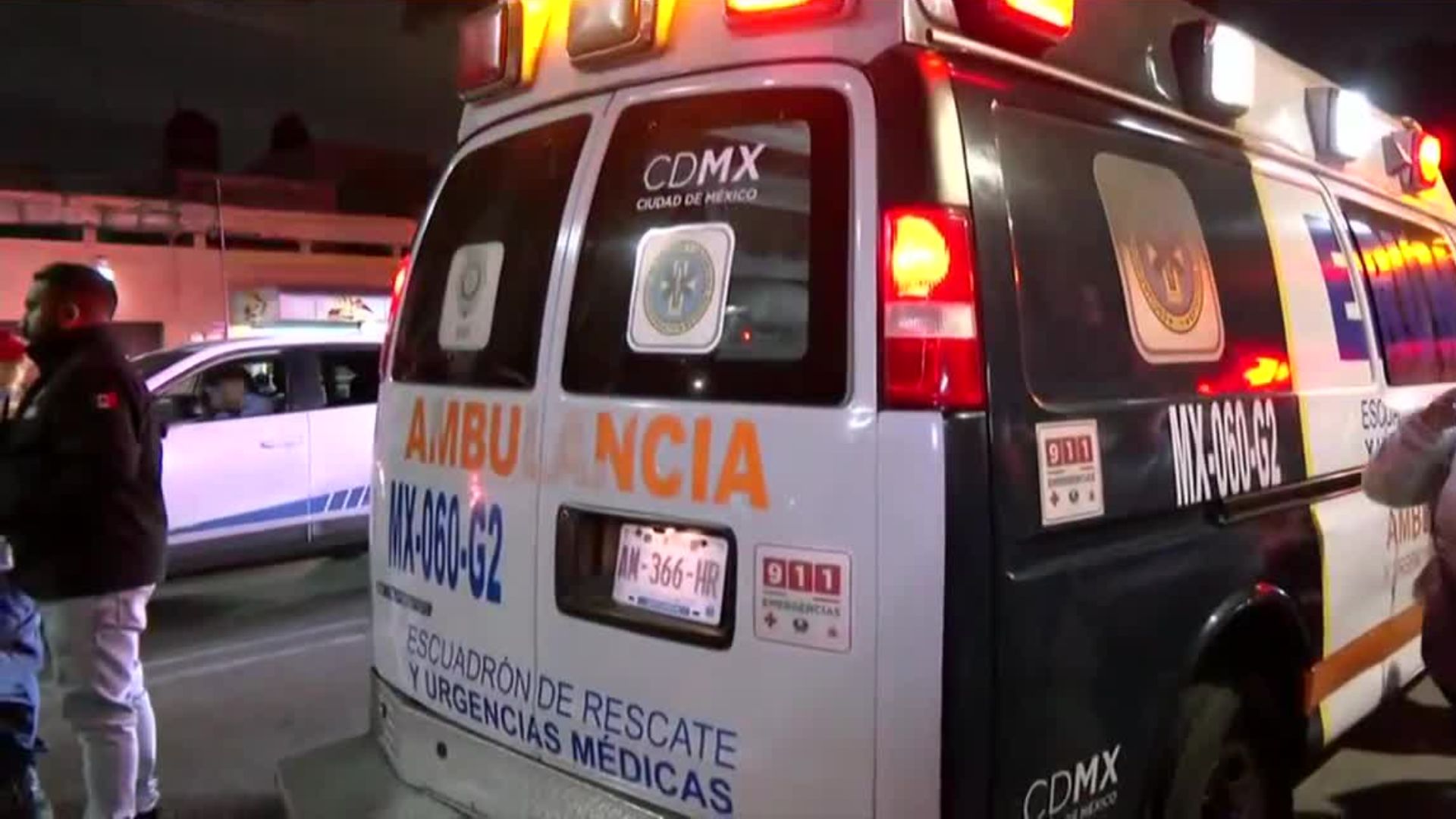 En la GAM, Metrobús de la línea 7 choca contra un automóvil; hay ocho personas heridas