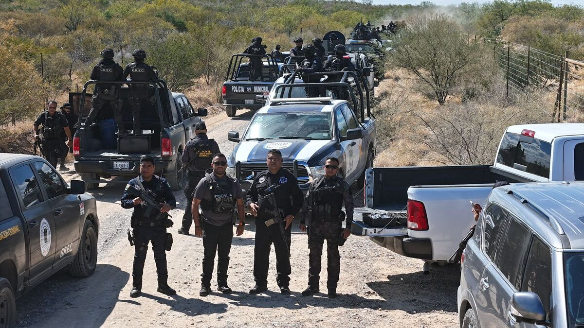 El gobernador Manolo Jiménez respalda el trabajo de los nuevos mandos policiacos en la frontera y destaca resultados ante recientes ataques.| Especial