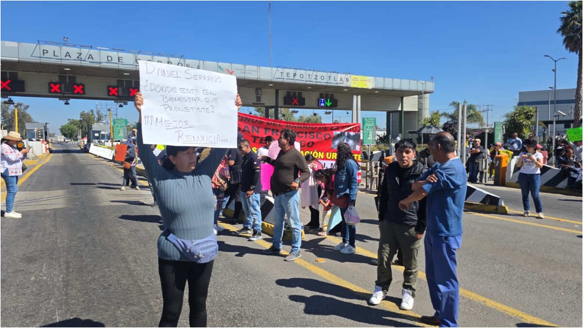 Manifestantes bloquean la autopista México-Querétaro por esta razón | X @israellorenzana
