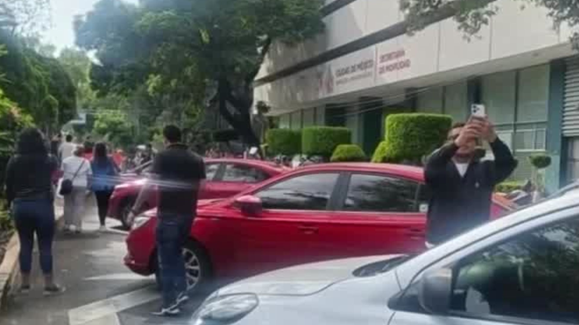 Se obligará a pagar a las empresas de aplicaciones de transporte la Constancia de Registro Vehicular