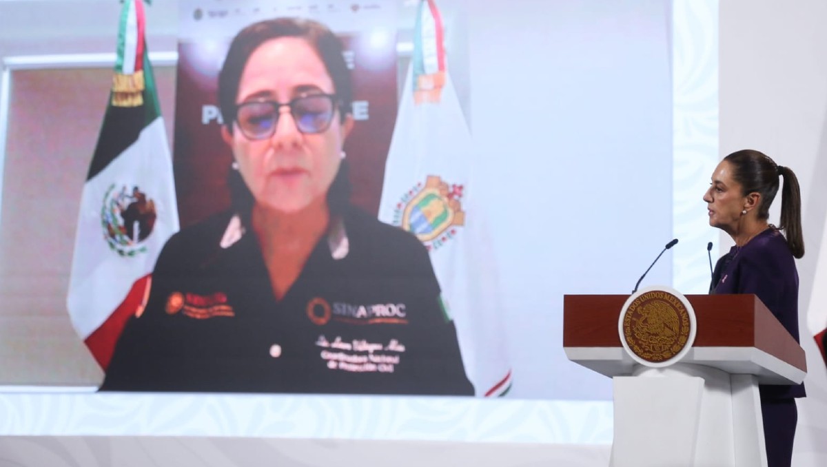 La Presidenta se enlazó con la coordinadora nacional de Protección Civil. | Foto: Araceli López