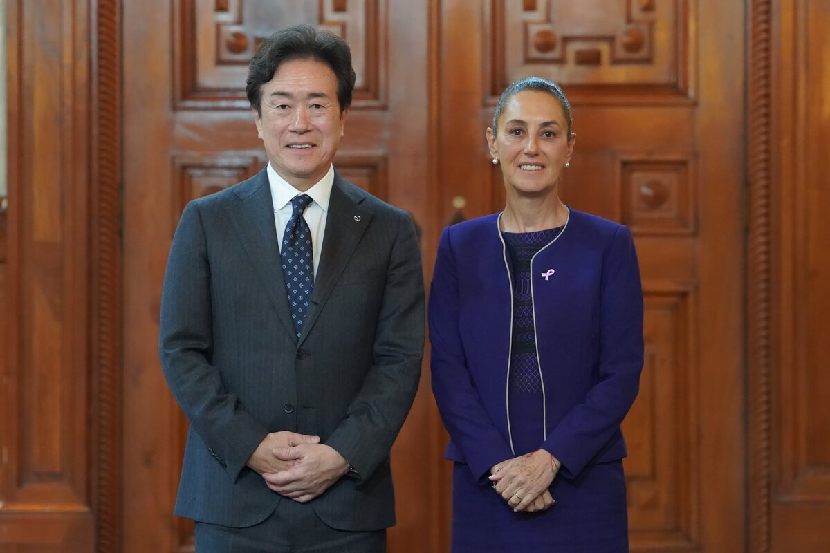 Sheinbaum se reunió con el director ejecutivo mundial de Mazda, Masahiro Moro, en Palacio Nacional. | Especial