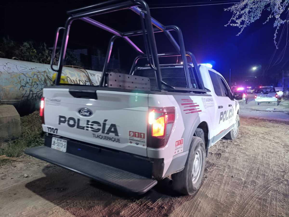 El cuerpo fue localizado en un lote baldío de la colonia San Martín de las Flores de Abajo. (Vicente Torres)