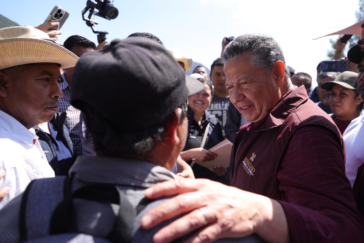 Gobernador de Hidalgo reitera que lo más urgente es garantizar alimentos, agua potable y medicamentos. (Especial)