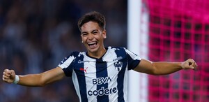 Joaquin Moxica celebra su debut goleador con Rayados en la Liga MX