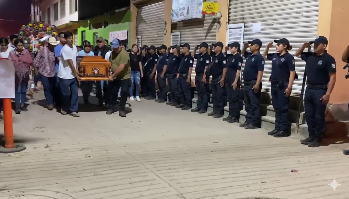 Miguel Bahena Solórzano, alcalde de Pisaflores asesinado, fue despedido por familiares y vecinos. (Cortesía)