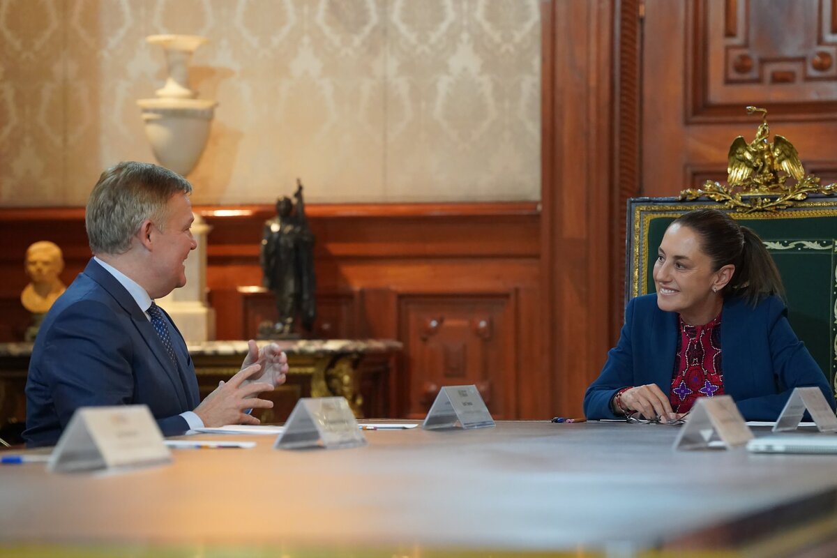 La Presidenta recibió a Scott Thomson, de Scotiabank, en Palacio Nacional. | Presidencia