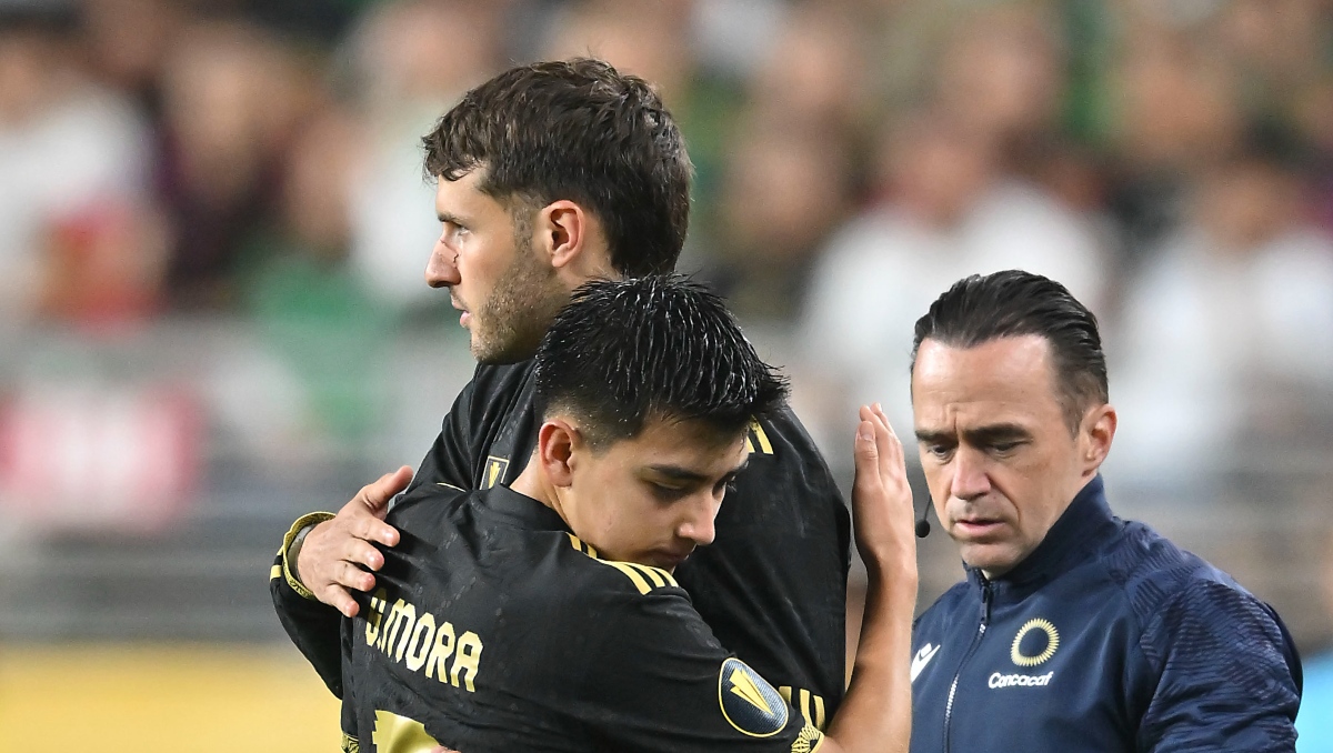 Santiago Gimenez revela una de las cosas que más le sorprendieron de Gilberto Mora (Imago7)