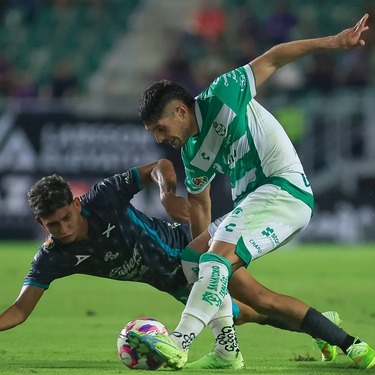 Santos Laguna y Mazatlan FC empatan a dos goles en la jornada 14 de la Liga Mx.