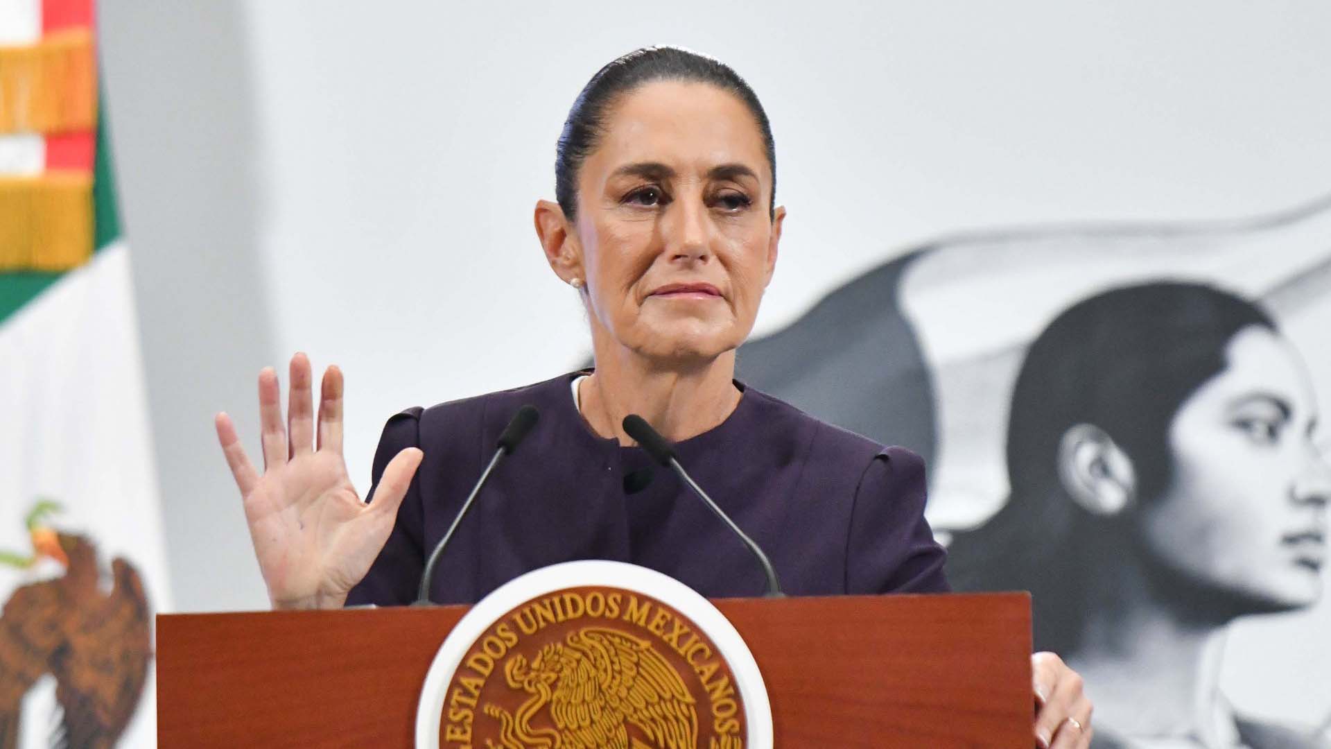 Sheinbaum insiste en crítica del relanzamiento del PAN en medio de emergencia por lluvias