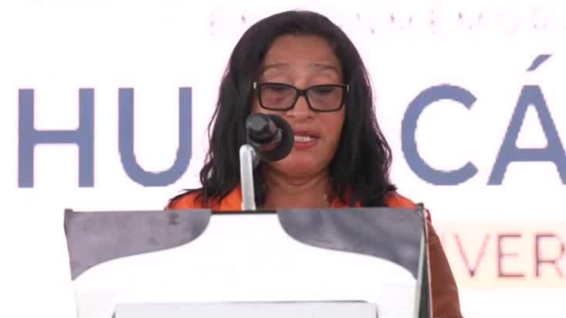 En Acapulco, Abelina López toma protesta a 401 comités clave ante emergencias en zonas de riesgo