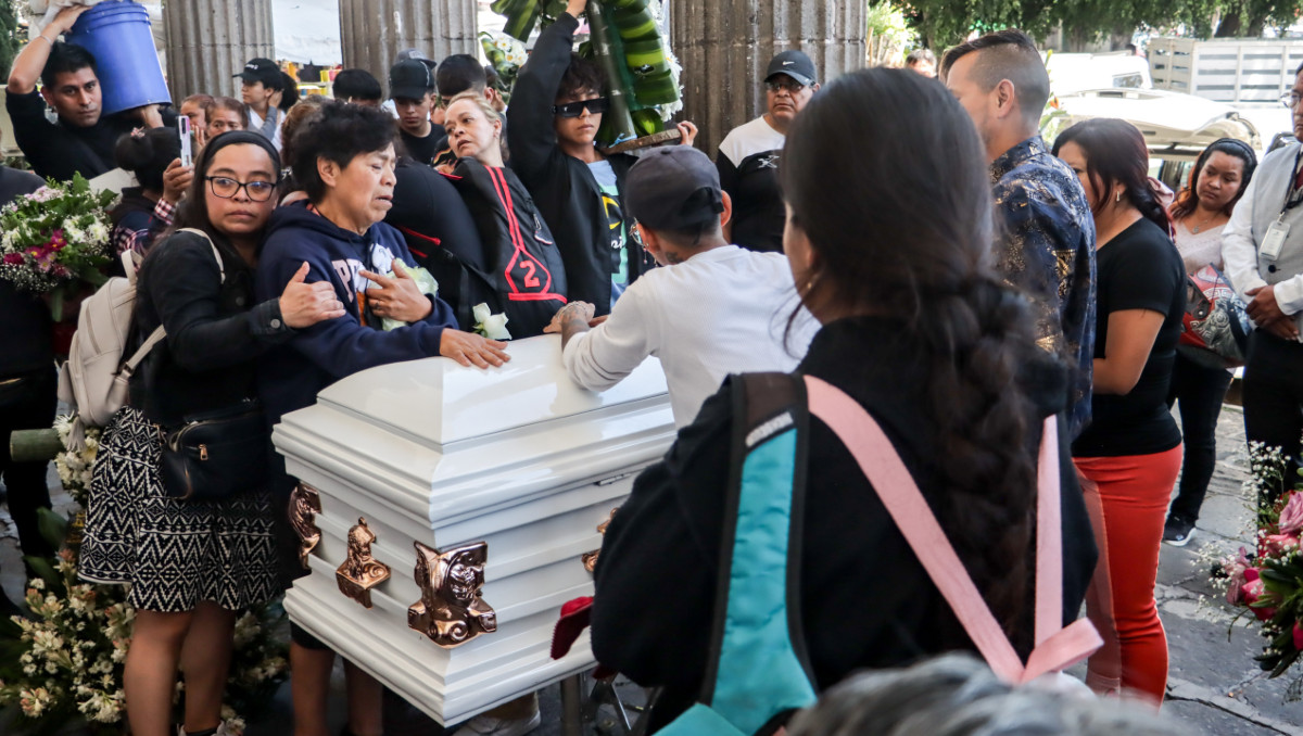 Dan último adiós a Francisco Pineda 'Medio Metro' en Puebla | Agencia Es Imagen