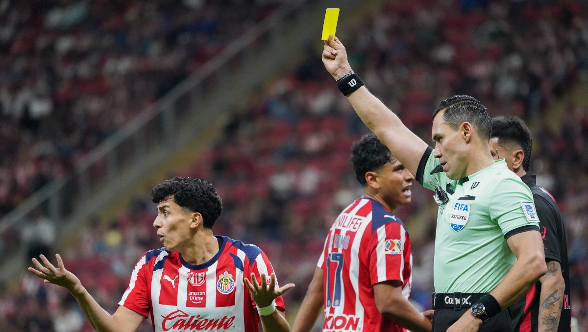 Marco Antonio Ortiz, el árbitro designado para el Chivas vs Atlas en el Apertura 2025 (Imago7)
