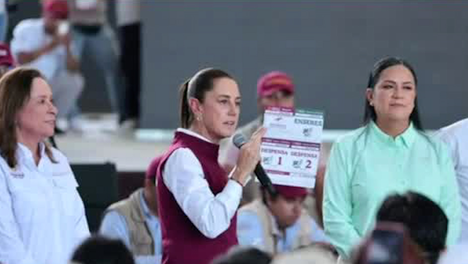 Claudia Sheinbaum visita zonas afectadas en Veracruz y escucha reclamos de damnificados