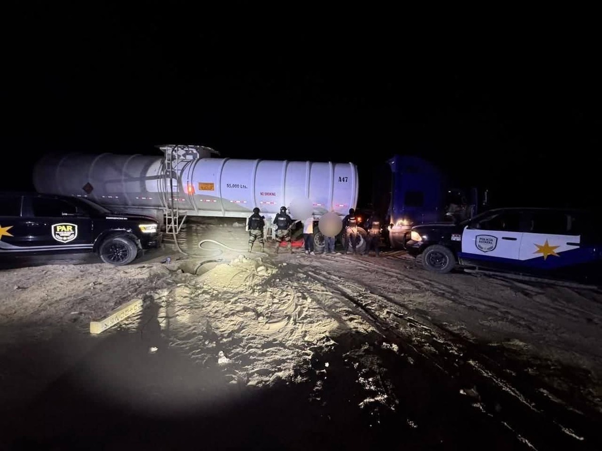 En Coahuila, aseguran 50 mil litros de combustible ilícito. (Milenio Policía)