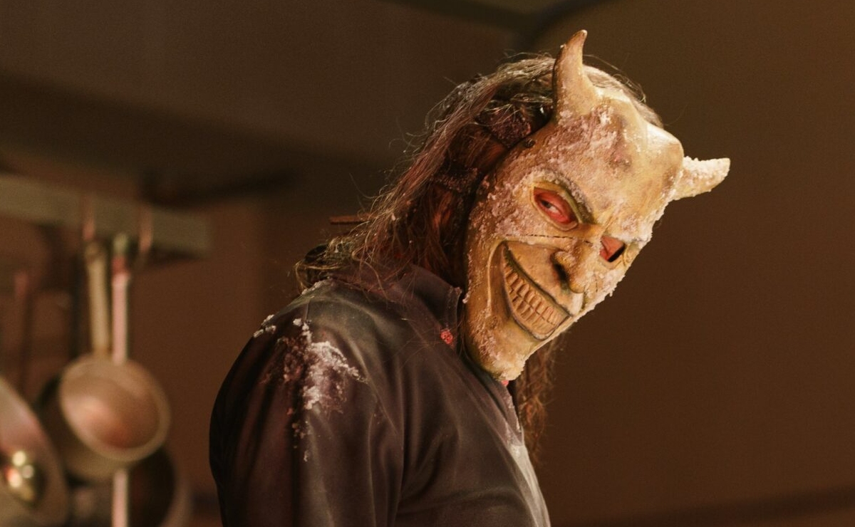 Ethan Hawke en ‘Teléfono negro 2’. (Universal Pictures)