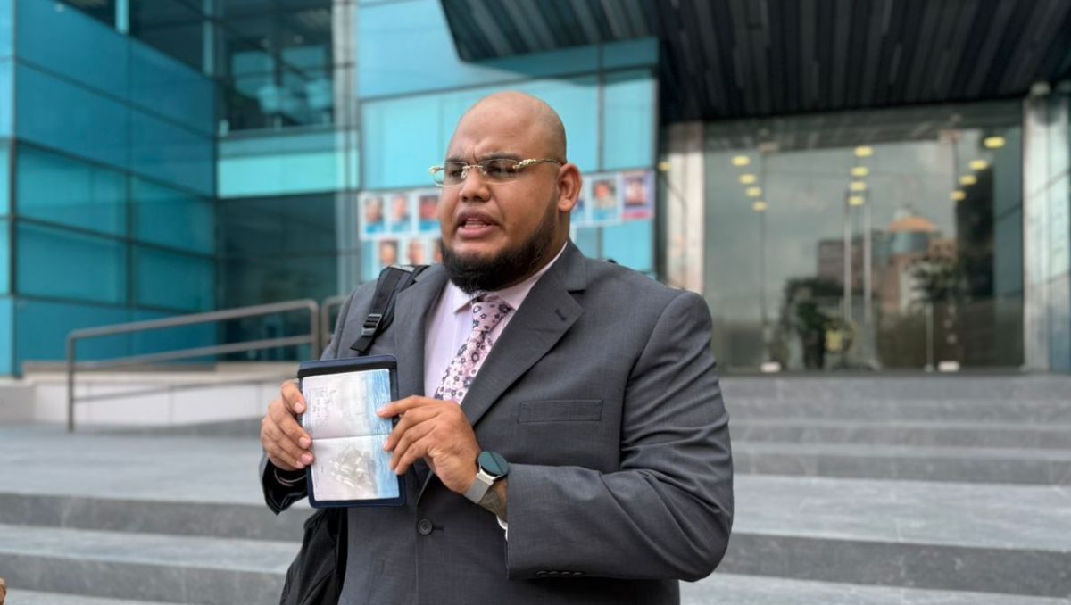 Gustavo Soto presentó la denuncia en la Fiscalía General de Justicia de Nuevo León. | Víctor González