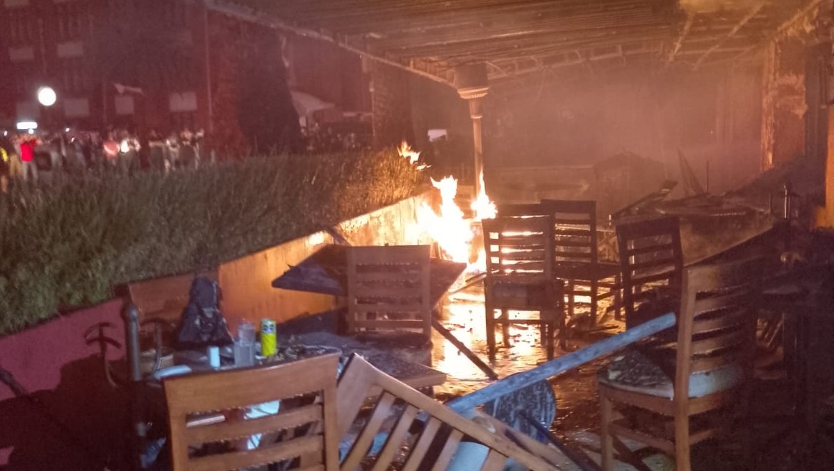 El incendio comenzó en la planta baja del inmueble. | @SGIRPC_CDMX