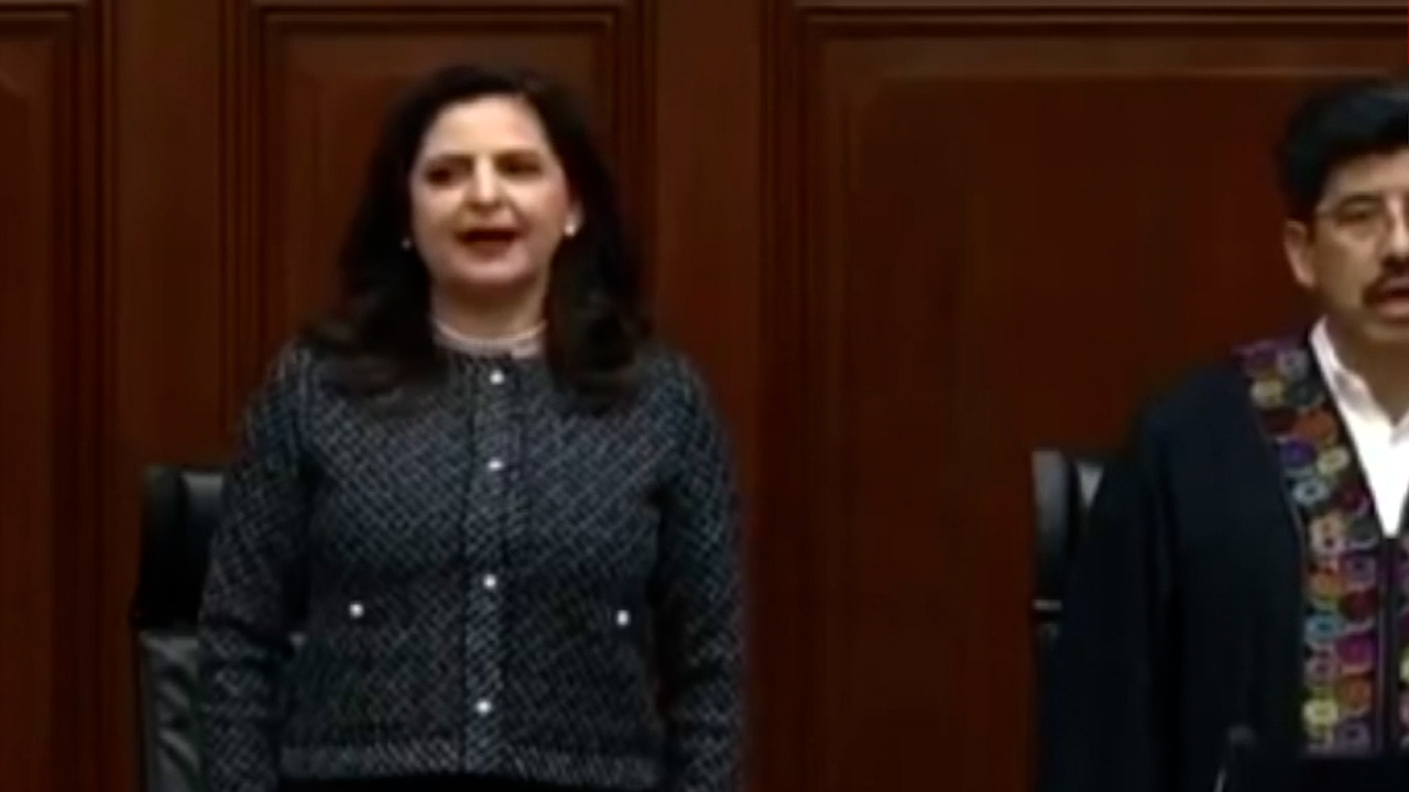 Error en la SCJN: suena salsa en lugar del Himno Nacional durante acto oficial