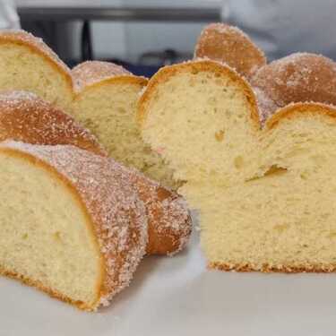 Pan de muerto cortado | Adriana Jiménez Rivera