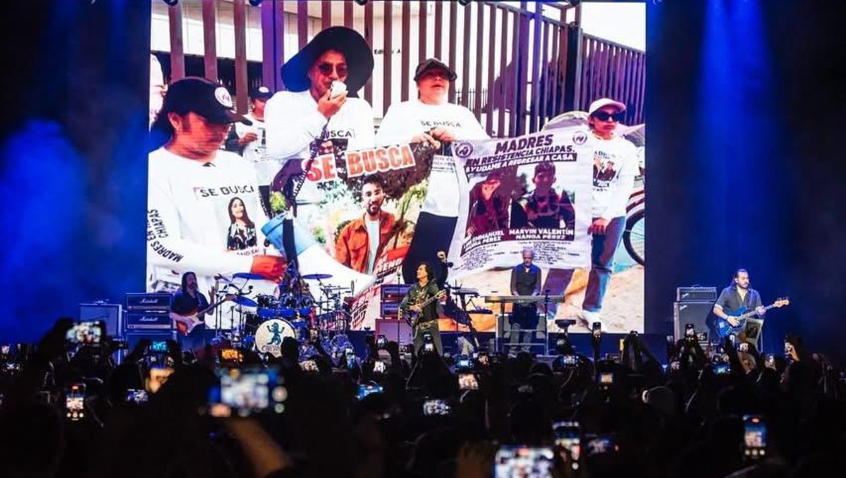 Caifanes recibió muestras de apoyo durante la interpretación del tema. | Foto: Especial