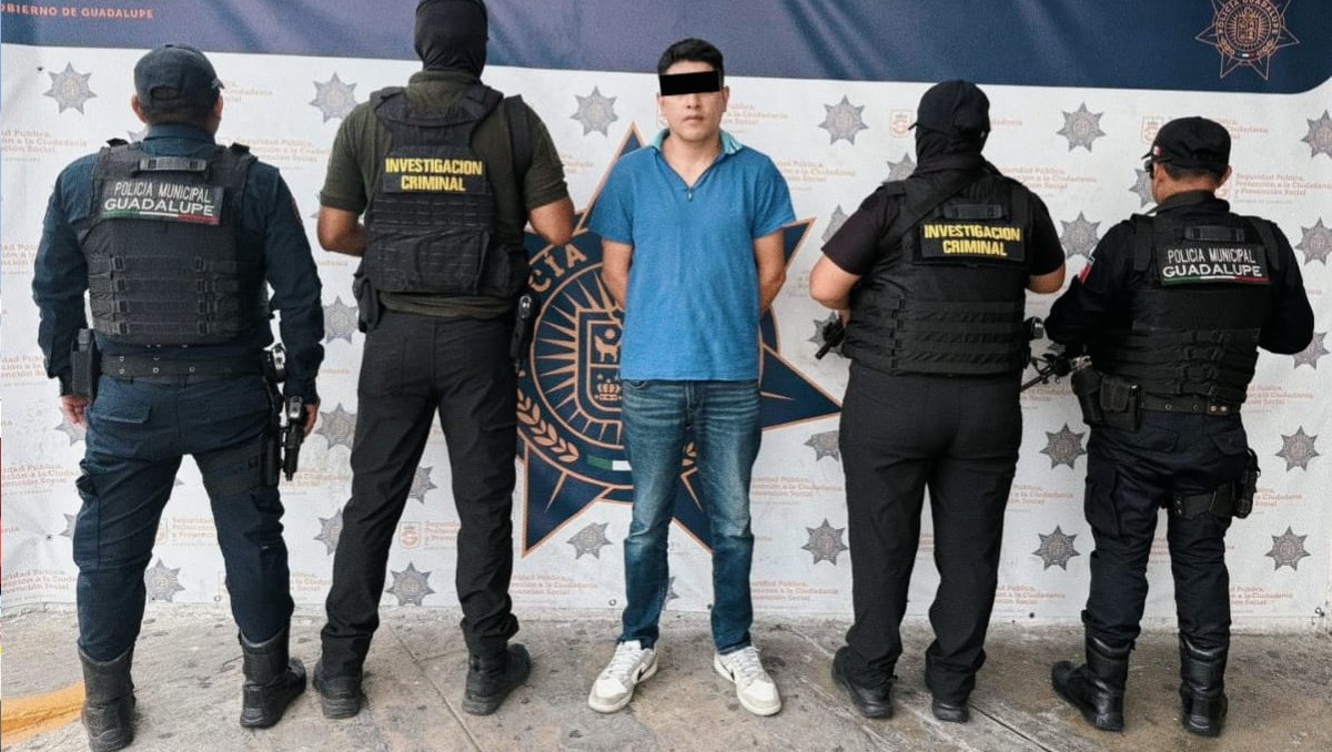 El detenido es integrante de una banda dedicada a saquear negocios en sector Linda Vista. Foto: Especial