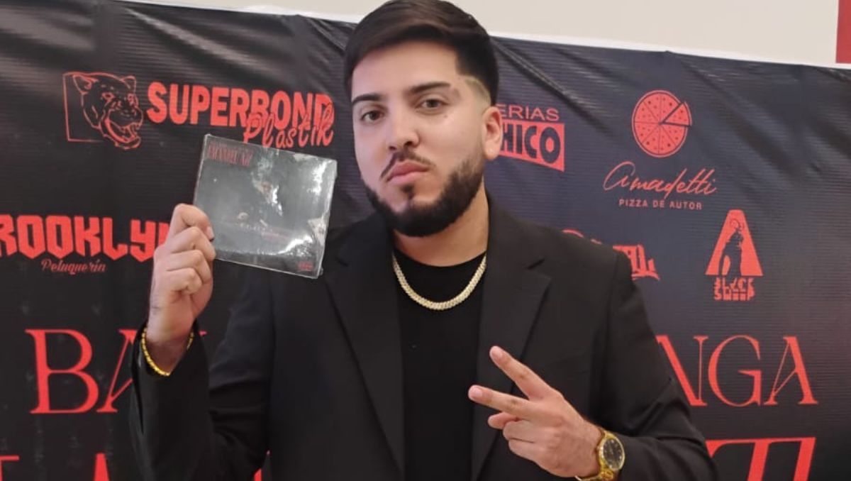 Emanuel Azz. | Especial