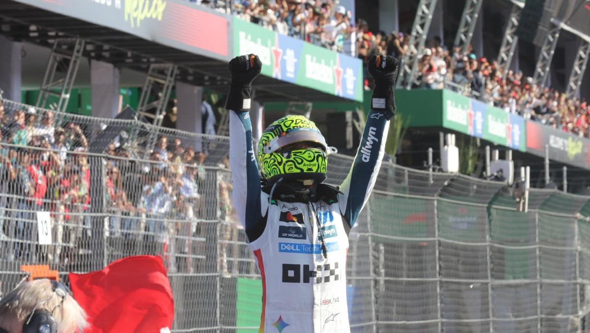 Lando Norris en festejo tras ganar el Gran Premio de México 2025 (Jorge Carballo)