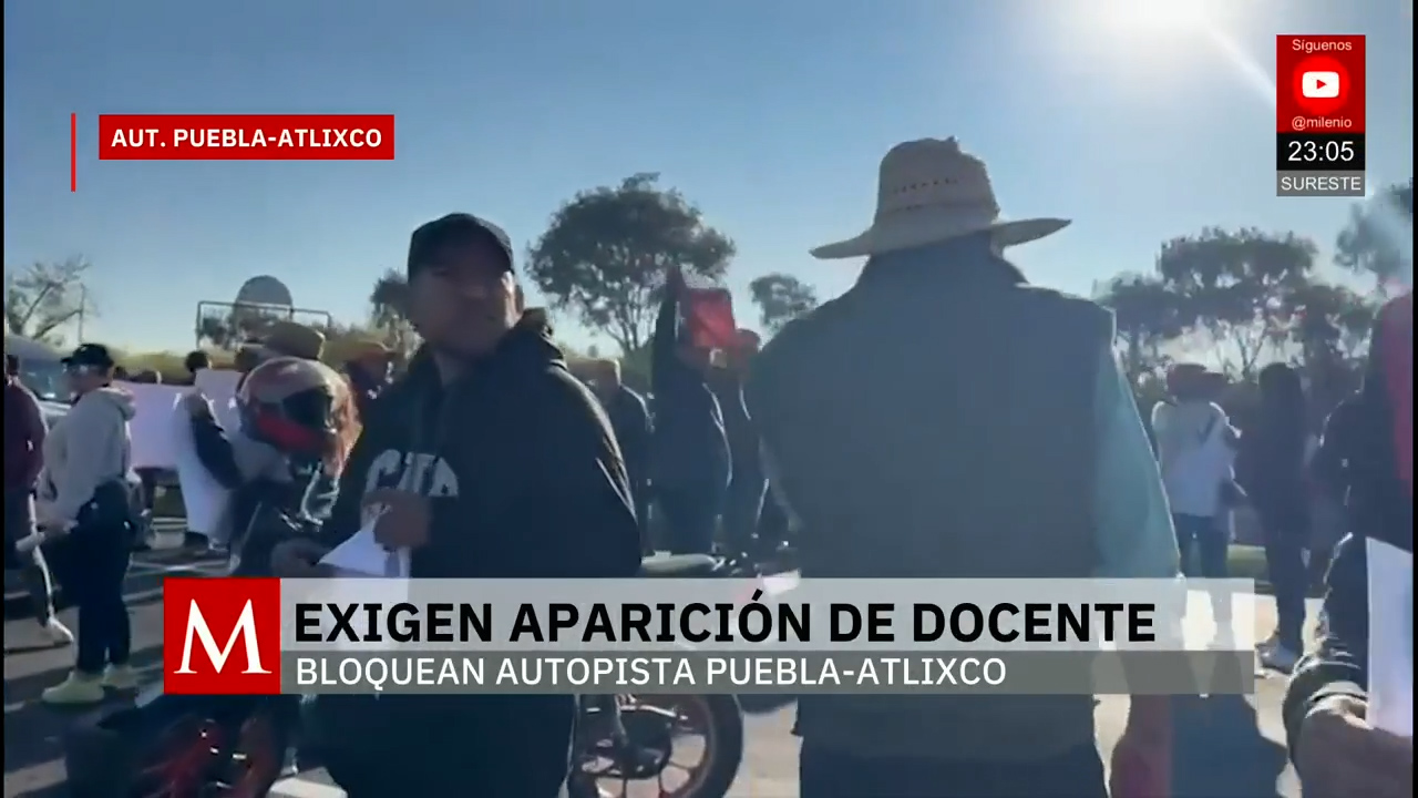 Bloquean autopista Puebla-Atlixco para exigir la aparición de la maestra Jessica Portillo